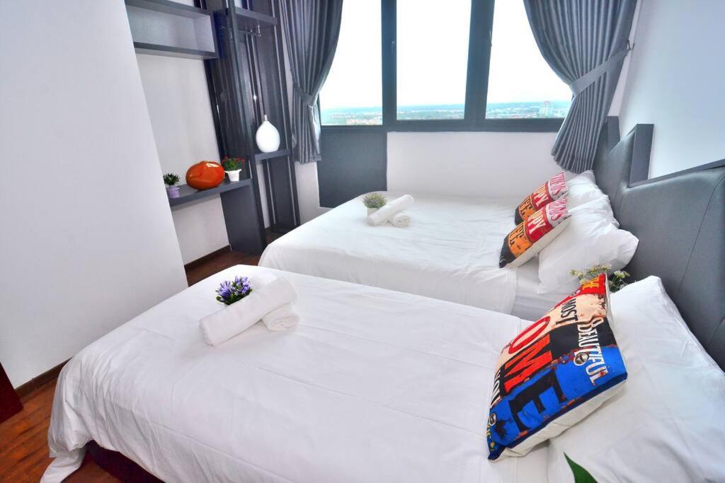 Lovely Vivamall City View With 2 Card Lv12 Kuching Esterno foto