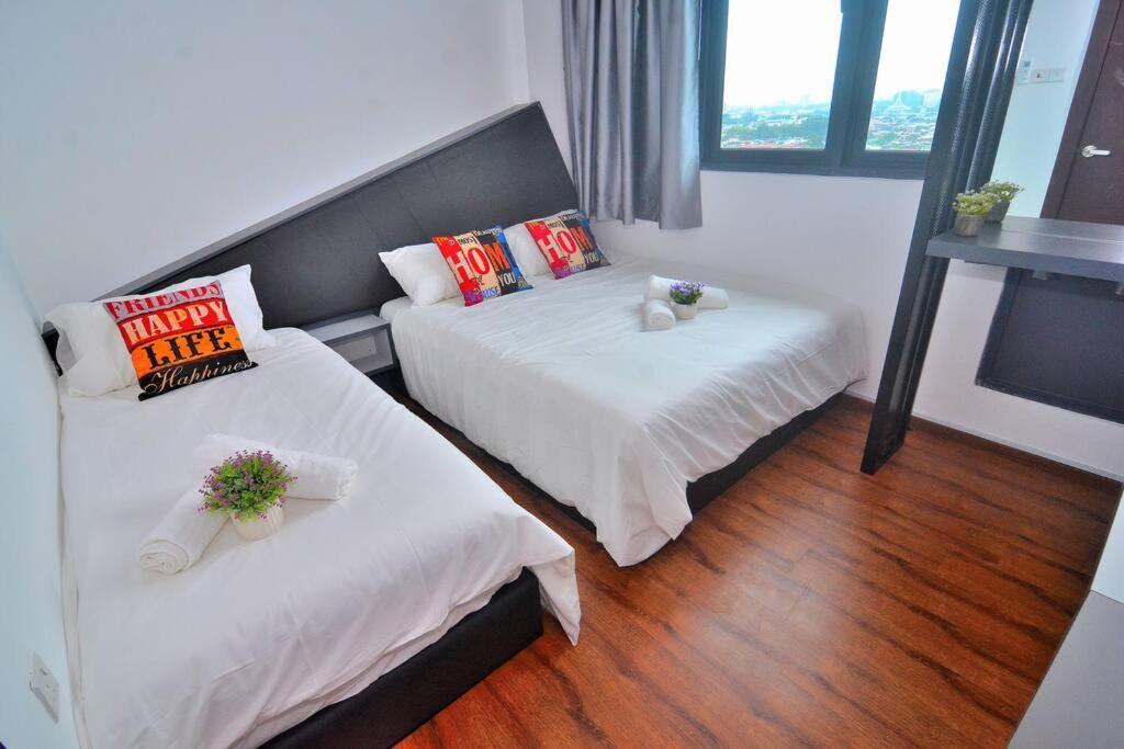 Lovely Vivamall City View With 2 Card Lv12 Kuching Esterno foto