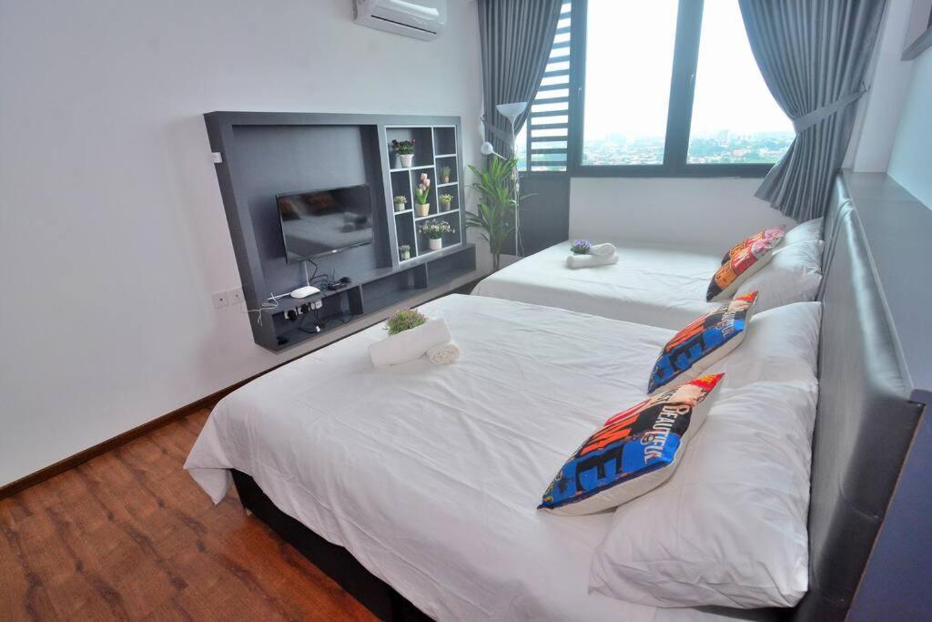 Lovely Vivamall City View With 2 Card Lv12 Kuching Esterno foto